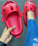 Pantuflas Sharkys - ¡Divertidas, Cómodas y con Estilo!